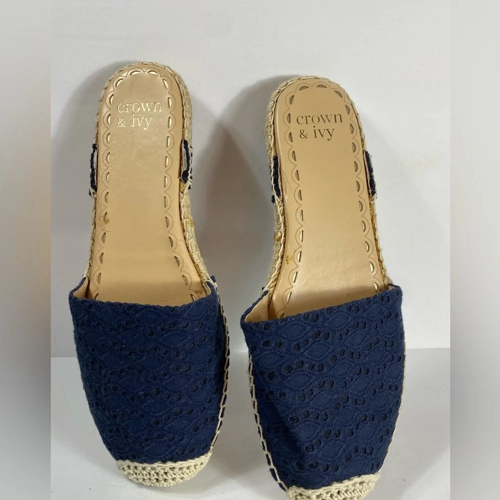 Crown & Ivy Women's Navy Espadrille Shoes size 7.5